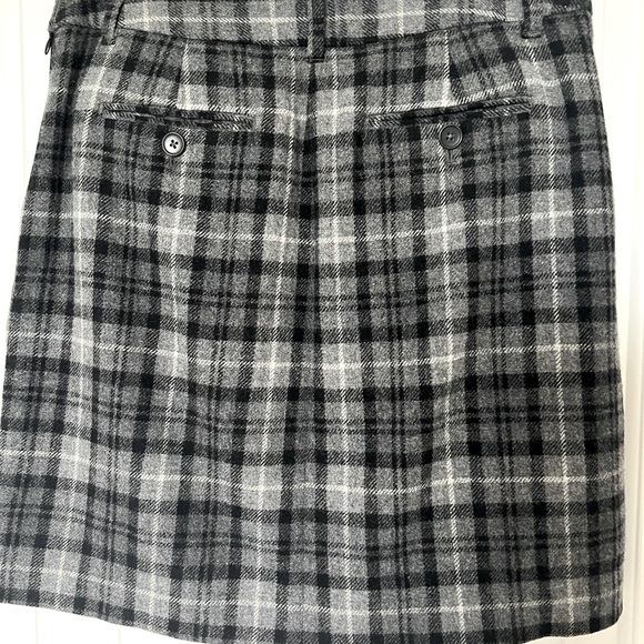 Dark Grey mini wool skirt in plaid from Eddie Bauer - Picture 5 of 6